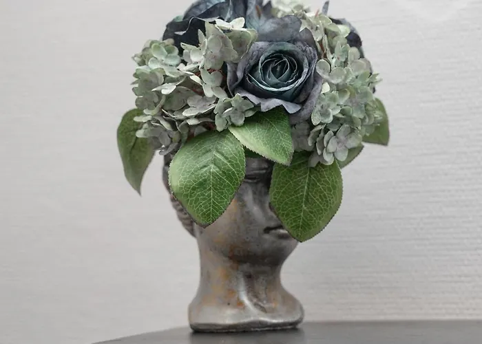 Church Through The Window Апартаменты *