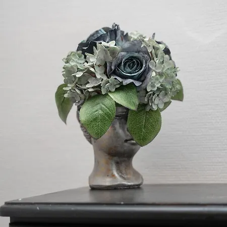 Church Through The Window Lägenhet *